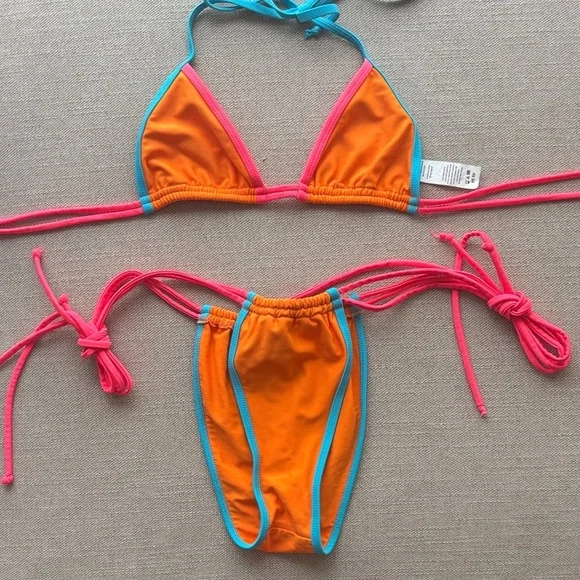 Superdown Vibrant Orange and Pink Bikini Set size XS/S - Picture 6 of 9